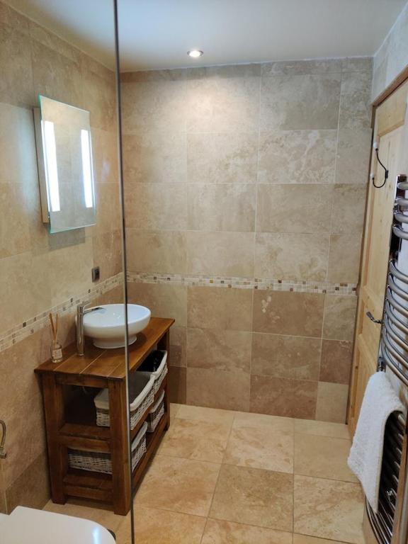 Spacious Ski Chalet In Traditional French Village, Sleeps 8, Four Star With Fibre Broadband Abondance Extérieur photo