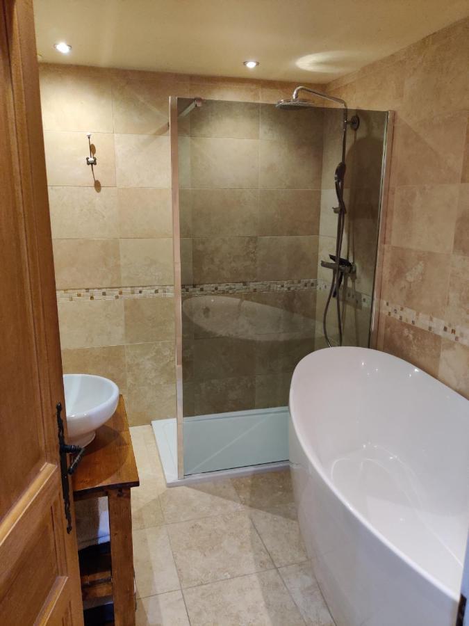 Spacious Ski Chalet In Traditional French Village, Sleeps 8, Four Star With Fibre Broadband Abondance Extérieur photo