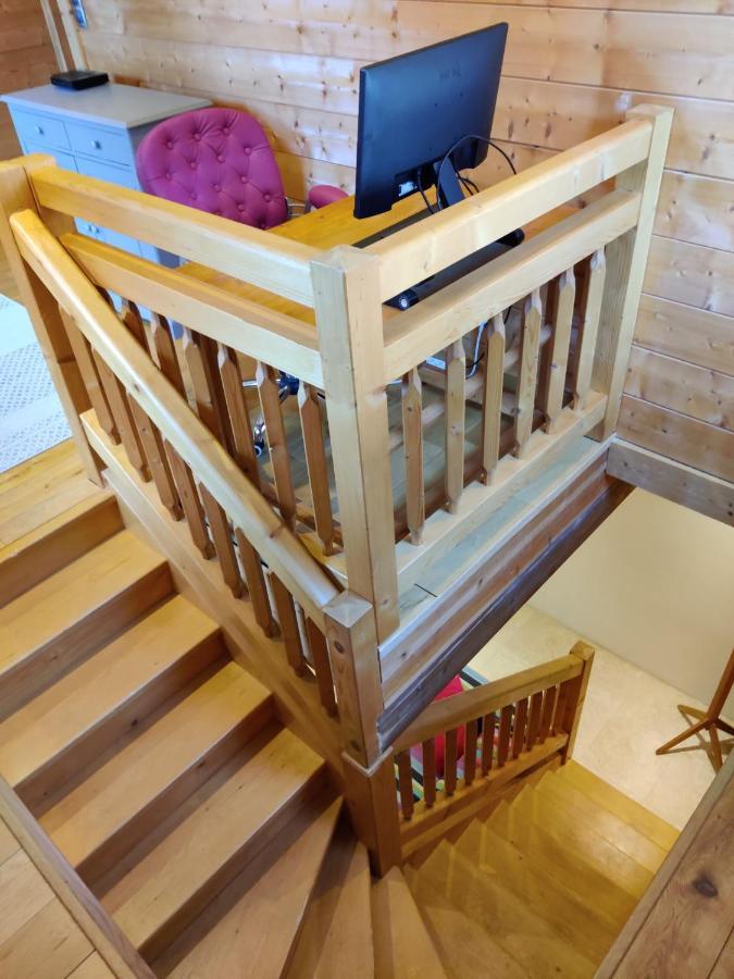 Spacious Ski Chalet In Traditional French Village, Sleeps 8, Four Star With Fibre Broadband Abondance Extérieur photo