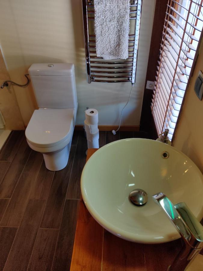 Spacious Ski Chalet In Traditional French Village, Sleeps 8, Four Star With Fibre Broadband Abondance Extérieur photo