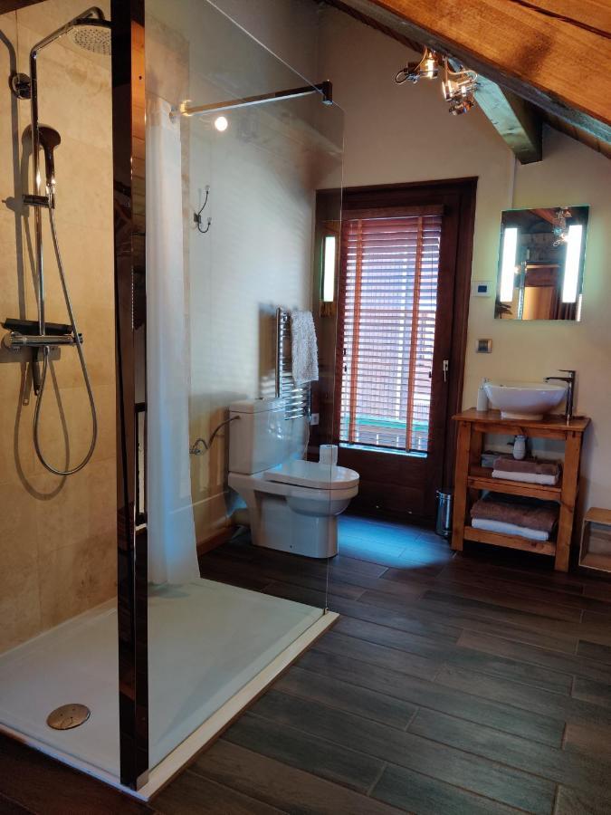 Spacious Ski Chalet In Traditional French Village, Sleeps 8, Four Star With Fibre Broadband Abondance Extérieur photo