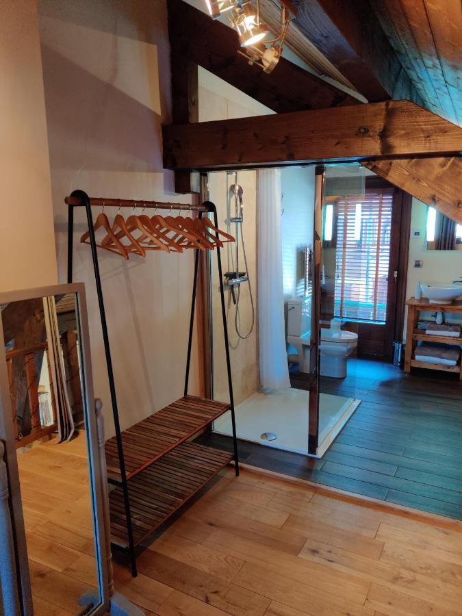 Spacious Ski Chalet In Traditional French Village, Sleeps 8, Four Star With Fibre Broadband Abondance Extérieur photo
