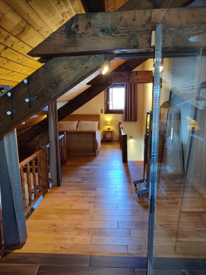 Spacious Ski Chalet In Traditional French Village, Sleeps 8, Four Star With Fibre Broadband Abondance Extérieur photo